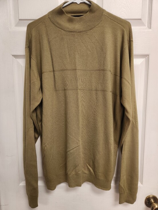 Van Heusen Other - Van Heusen Olive Turtleneck Sweater